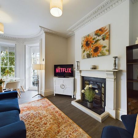 Ferienwohnung Belle Vue Regency King Size W Free Parking Cheltenham Exterior foto