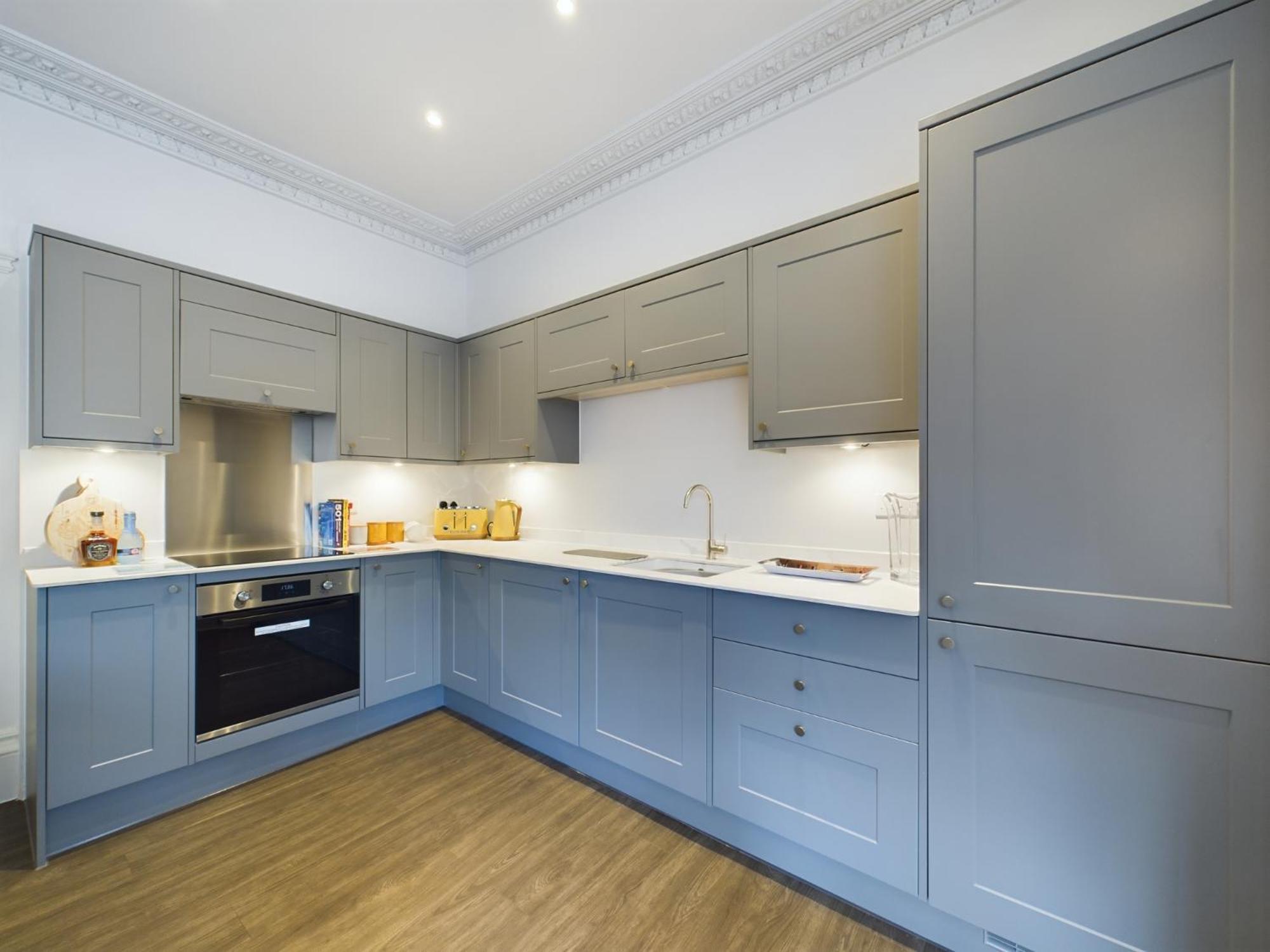 Ferienwohnung Belle Vue Regency King Size W Free Parking Cheltenham Exterior foto